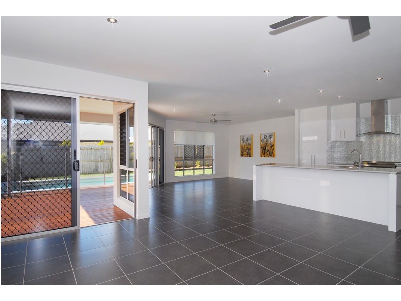 52 BILGOLA DRIVE, KEWARRA BEACH, Cairns QLD 4870