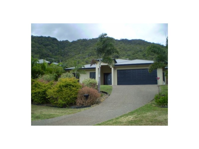 10 COCUS CRES, Palm Cove QLD 4879