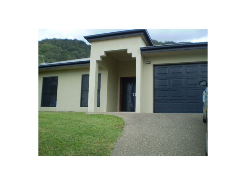 10 COCUS CRES, Palm Cove QLD 4879