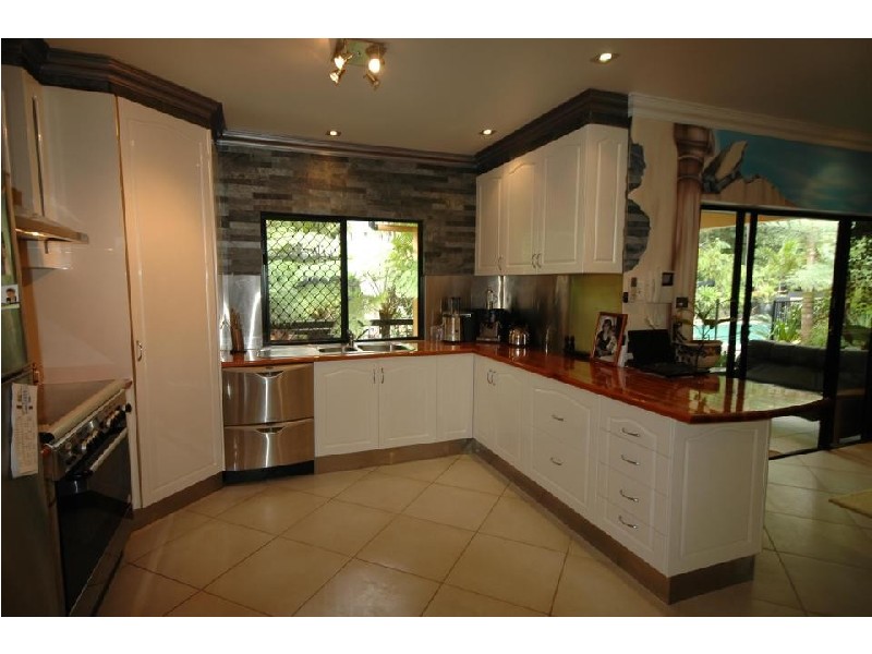 Kewarra Beach QLD 4879