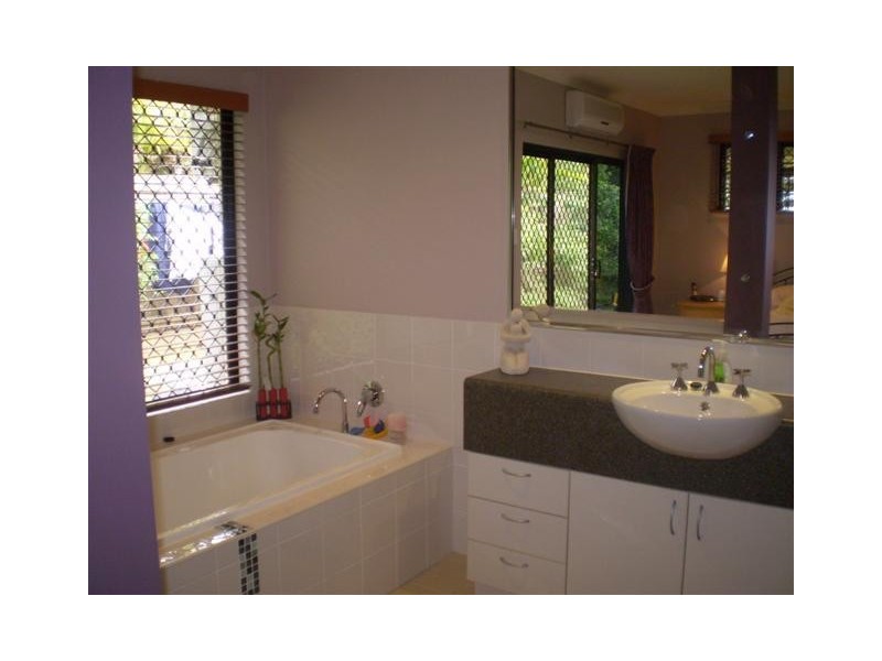 15 CASTOR STREET, CLIFTON BEACH, Cairns QLD 4870