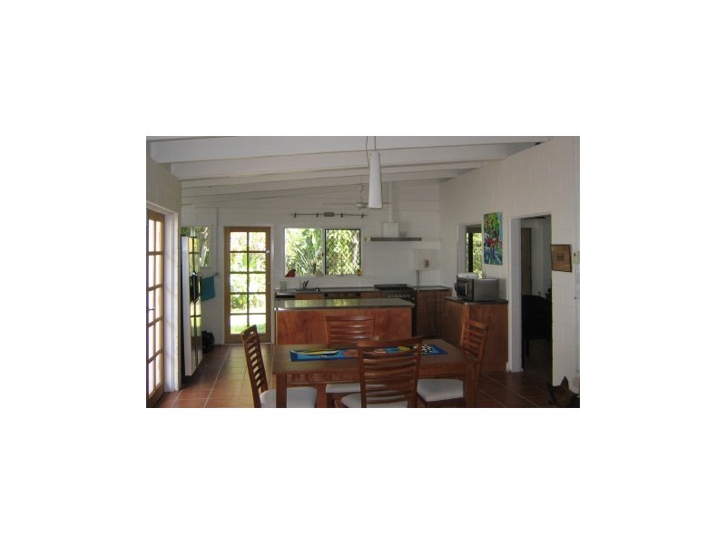 55 VEIVERS ROAD, Palm Cove QLD 4879