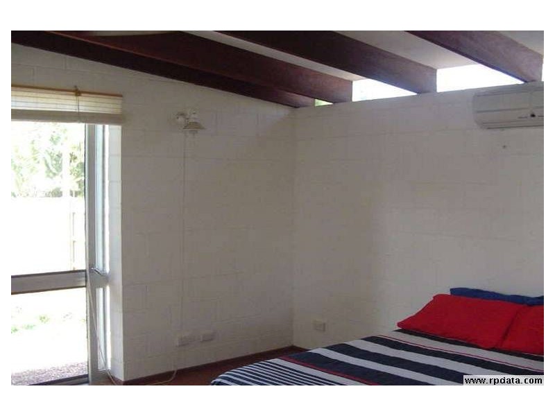 55 VEIVERS ROAD, Palm Cove QLD 4879