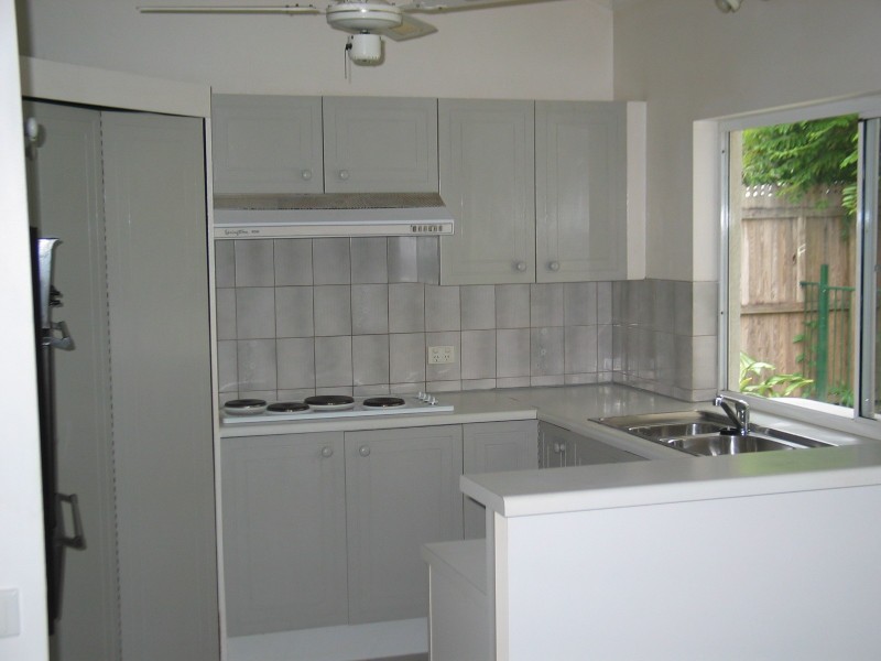 8 SATELLITE ST, Clifton Beach QLD 4879