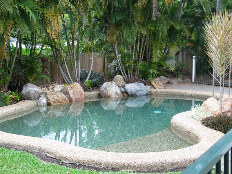 8 SATELLITE ST, Clifton Beach QLD 4879