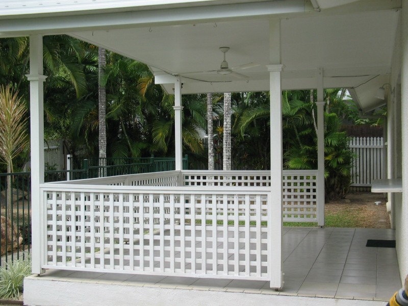 8 SATELLITE ST, Clifton Beach QLD 4879