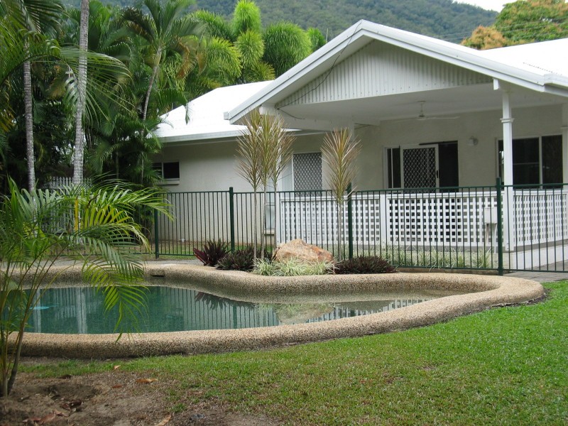 8 SATELLITE ST, Clifton Beach QLD 4879