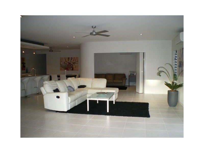 31 Propeller Court, Trinity Beach QLD 4879