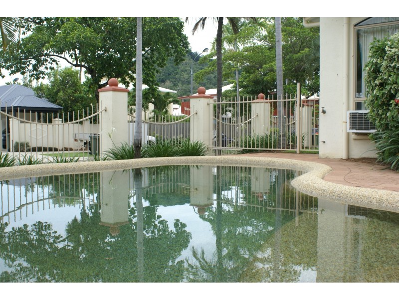 Trinity Beach QLD 4879