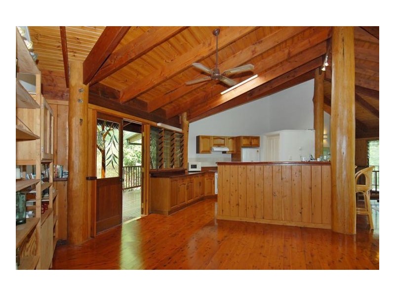 25-27 LARK CLOSE, CLIFTON BEACH, Cairns QLD 4870