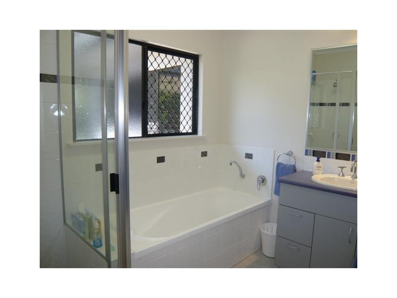19 CASTOR STREET, Clifton Beach QLD 4879