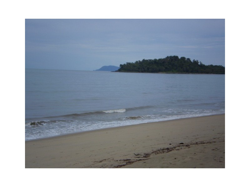 Clifton Beach QLD 4879