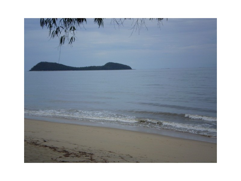 Clifton Beach QLD 4879