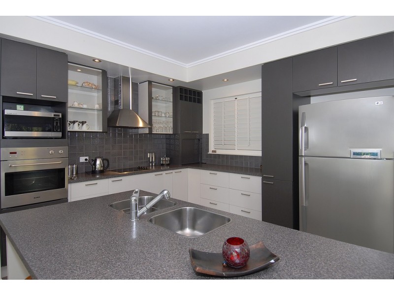 6 TANJONG CLOSE, Kewarra Beach QLD 4879