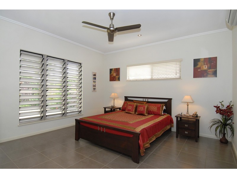 6 TANJONG CLOSE, Kewarra Beach QLD 4879