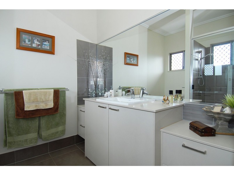 6 TANJONG CLOSE, Kewarra Beach QLD 4879