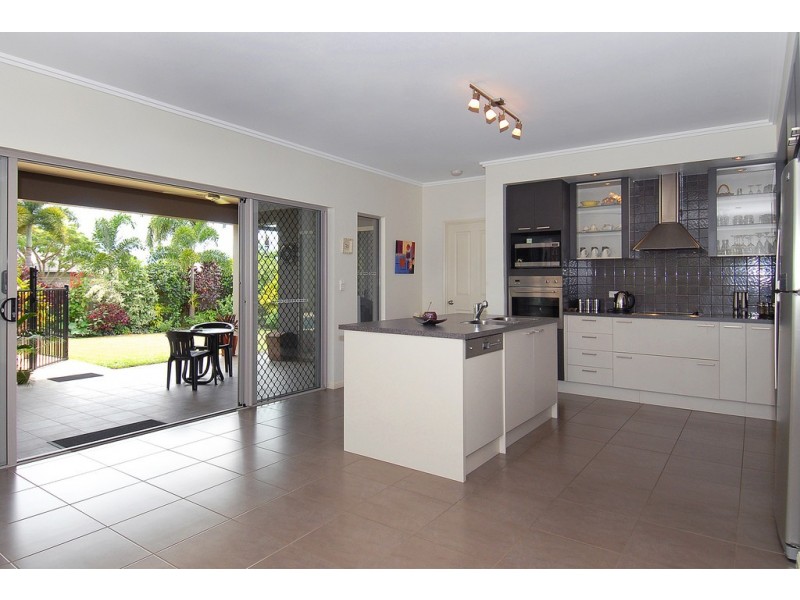 6 TANJONG CLOSE, Kewarra Beach QLD 4879