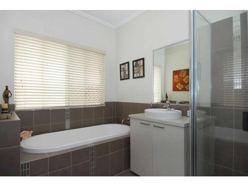 6 TANJONG CLOSE, Kewarra Beach QLD 4879
