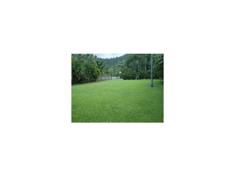 Clifton Beach QLD 4879