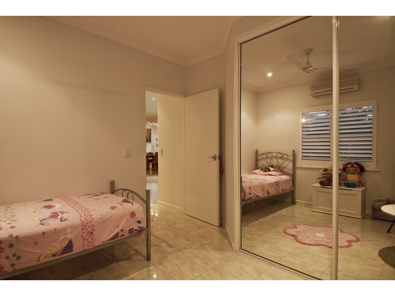 10A ST CRISPIN STREET, CLIFTON BEACH, Cairns QLD 4870