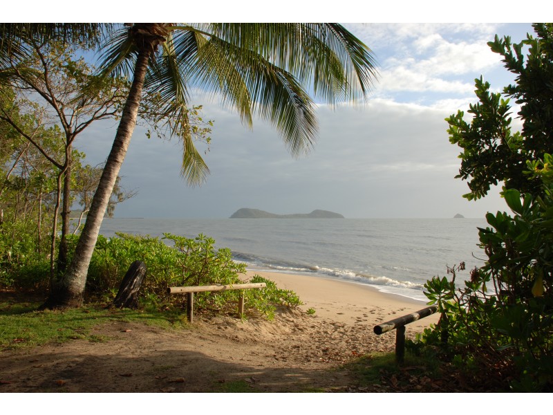 10A ST CRISPIN STREET, CLIFTON BEACH, Cairns QLD 4870