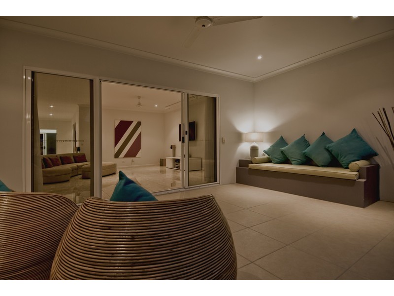 10A ST CRISPIN STREET, CLIFTON BEACH, Cairns QLD 4870