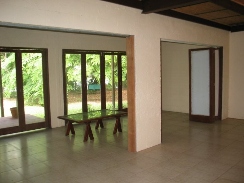 54 ENDEAVOUR ROAD, CLIFTON BEACH, Cairns QLD 4870