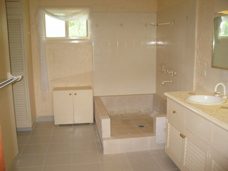 54 ENDEAVOUR ROAD, CLIFTON BEACH, Cairns QLD 4870