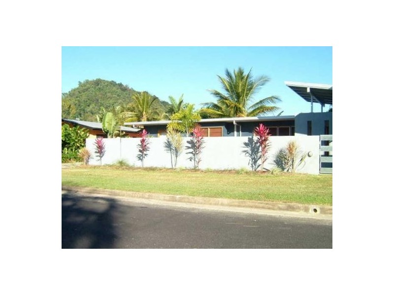 7 Bulolo Close, Trinity Beach QLD 4879