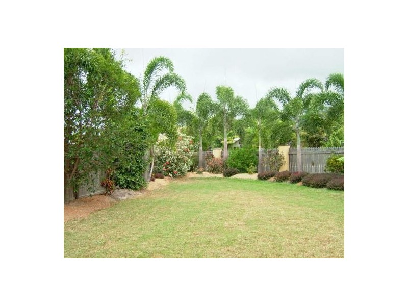 19 Ellis Close, Kewarra Beach QLD 4879