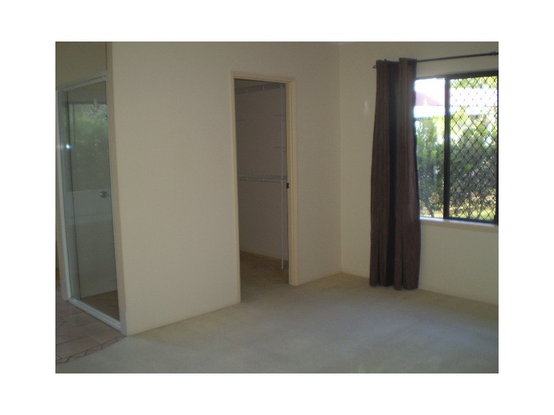 7 Brolga Close, Kewarra Beach QLD 4879