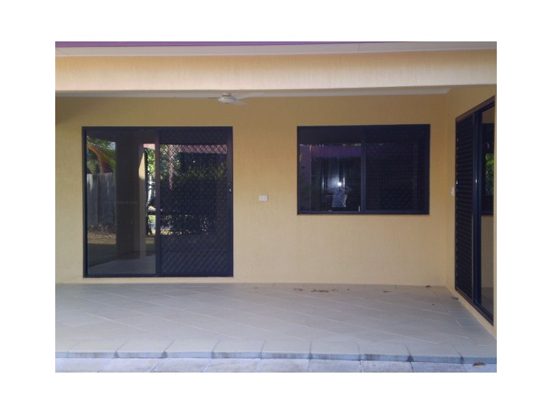 7 Brolga Close, Kewarra Beach QLD 4879