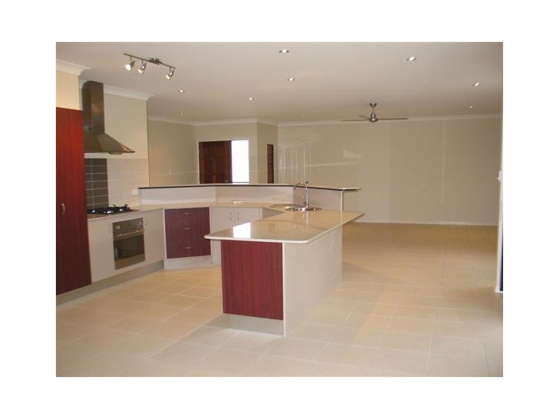 15 MYALUP CLOSE, KEWARRA BEACH, Cairns QLD 4870