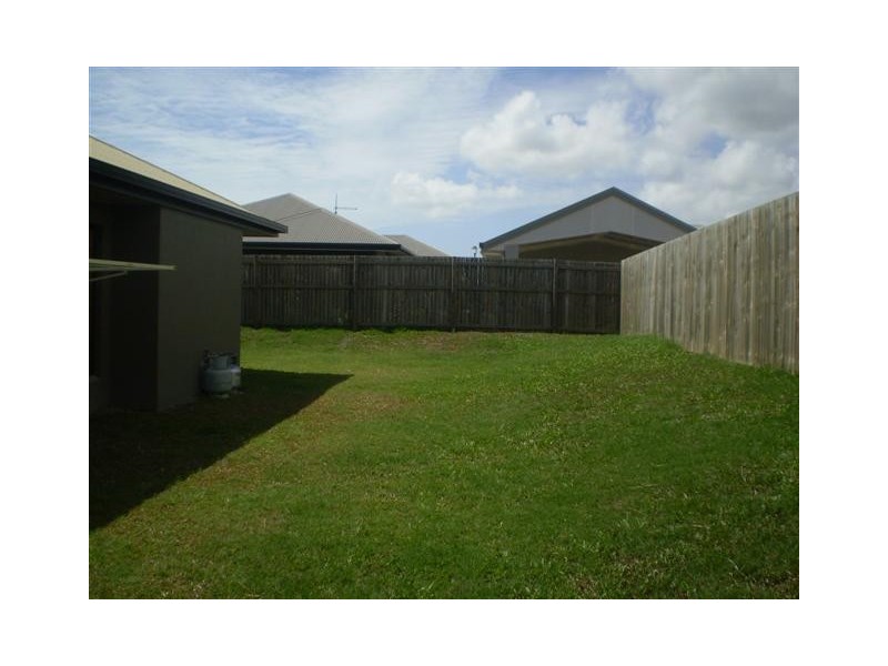 15 MYALUP CLOSE, KEWARRA BEACH, Cairns QLD 4870