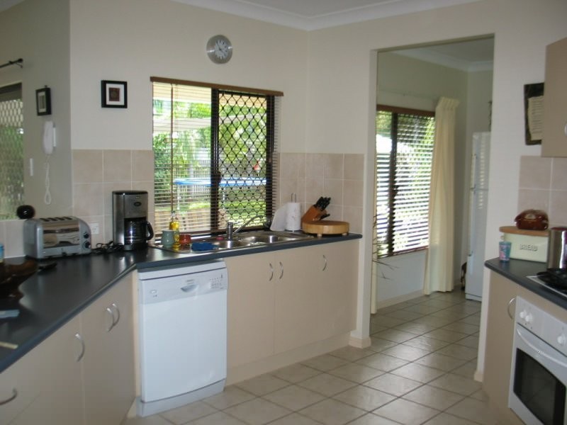 10 Bells Close, Kewarra Beach QLD 4879
