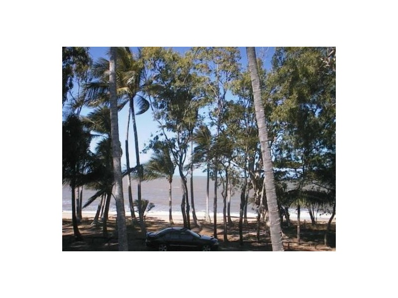 2/89 Upolu Esplanade, Clifton Beach QLD 4879