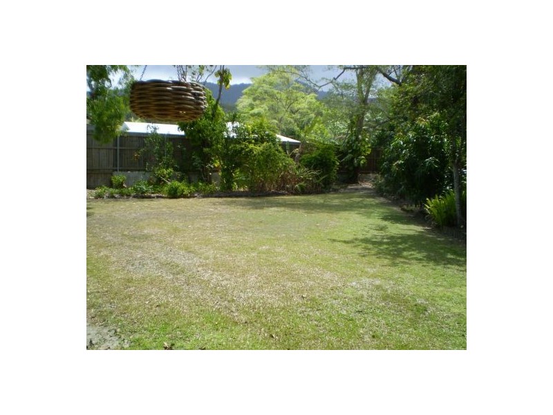 2/3 Agincourt Close, Clifton Beach QLD 4879