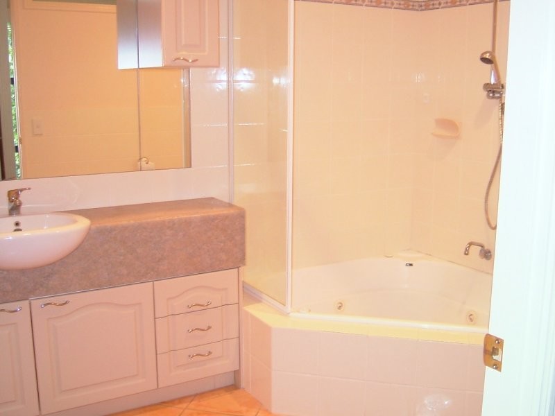 4/18 Clifton Road, Clifton Beach QLD 4879