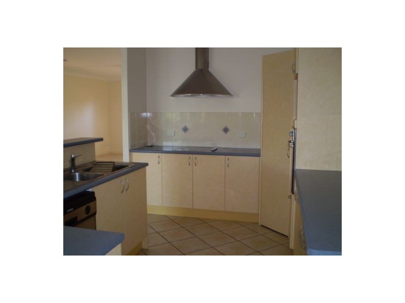 8 Narabeen Street, Kewarra Beach QLD 4879