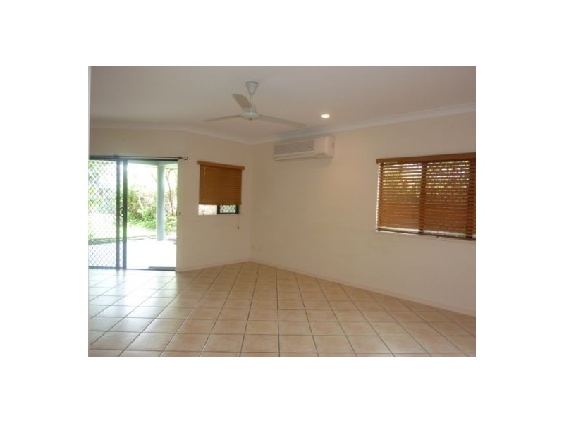 8 Narabeen Street, Kewarra Beach QLD 4879