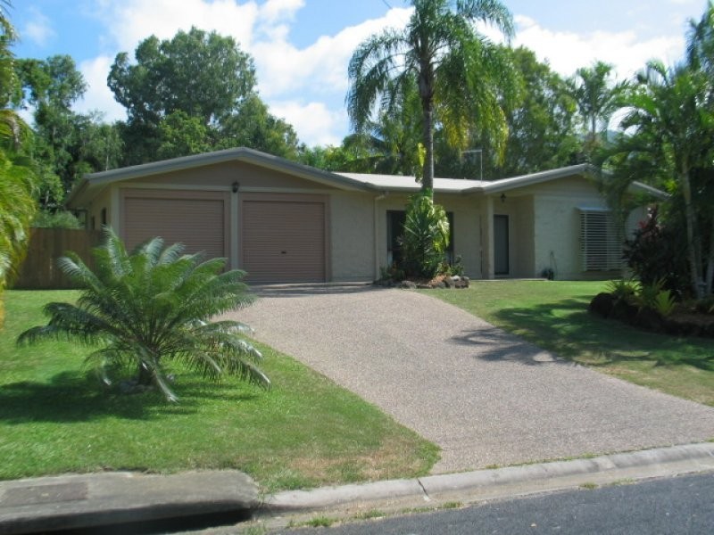 9 HOPE STREET, Clifton Beach QLD 4879