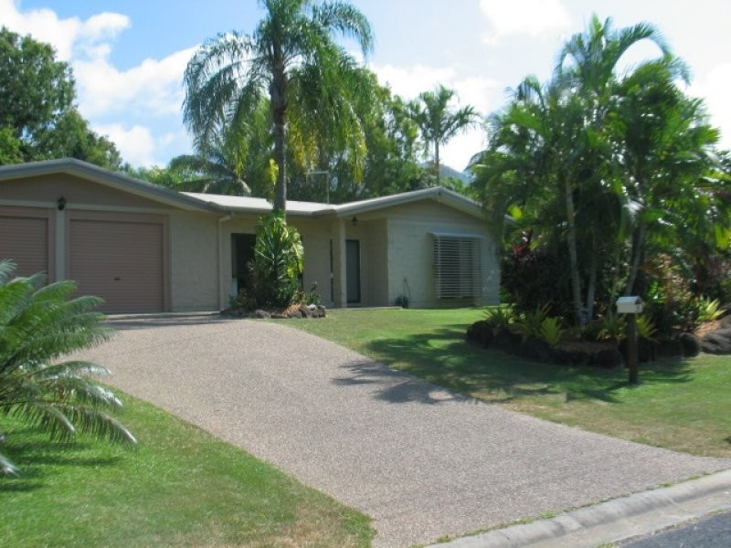 9 HOPE STREET, Clifton Beach QLD 4879