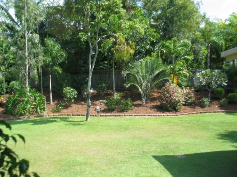 9 HOPE STREET, Clifton Beach QLD 4879