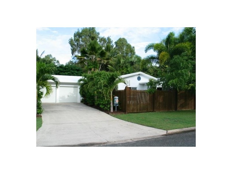 9 St Crispin Street, Clifton Beach QLD 4879