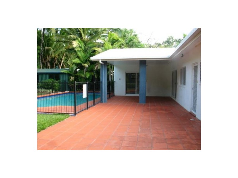 9 St Crispin Street, Clifton Beach QLD 4879