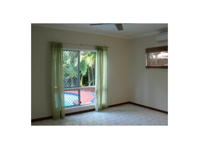9 St Crispin Street, Clifton Beach QLD 4879
