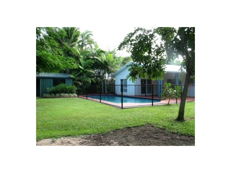9 St Crispin Street, Clifton Beach QLD 4879