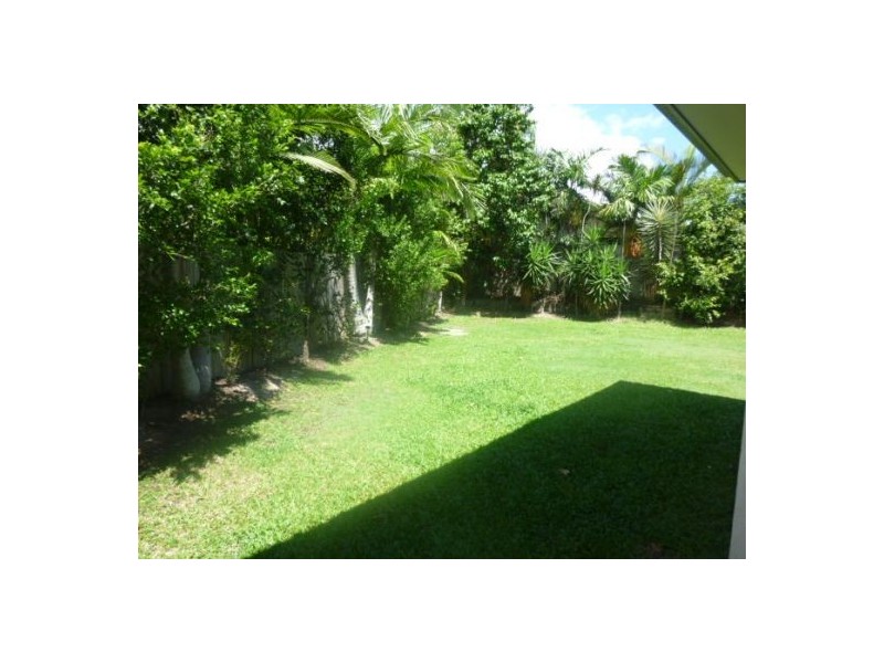 2 Venice Close, Kewarra Beach QLD 4879