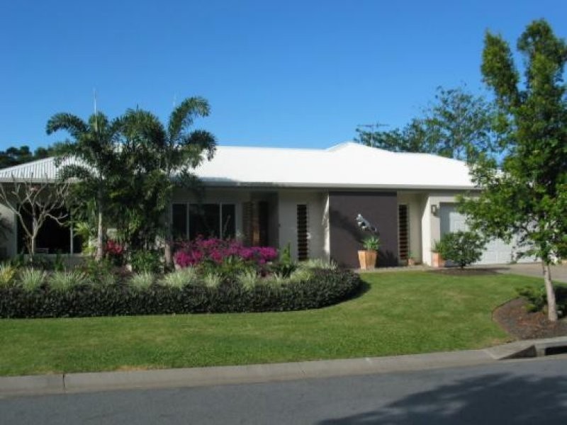 4 Sago Close, Palm Cove QLD 4879