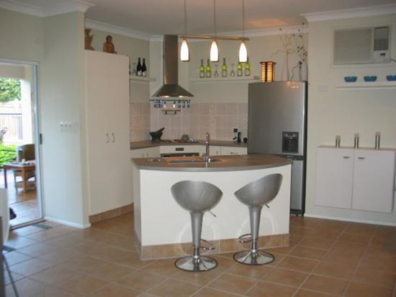 4 Sago Close, Palm Cove QLD 4879